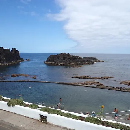 Disfrutando Del Mar En El Pris